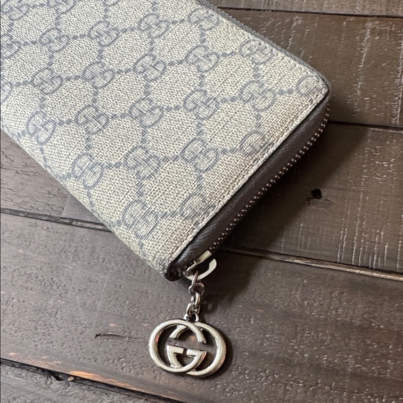 Gucci Marmont GG Zip Around Logo Wallet - Picture 2 of 11